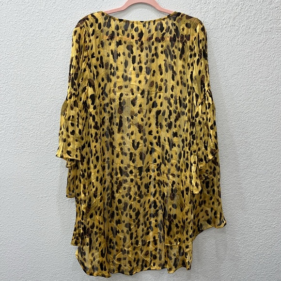 Cheetah print bell sleeve cover up - Picture 6 of 6